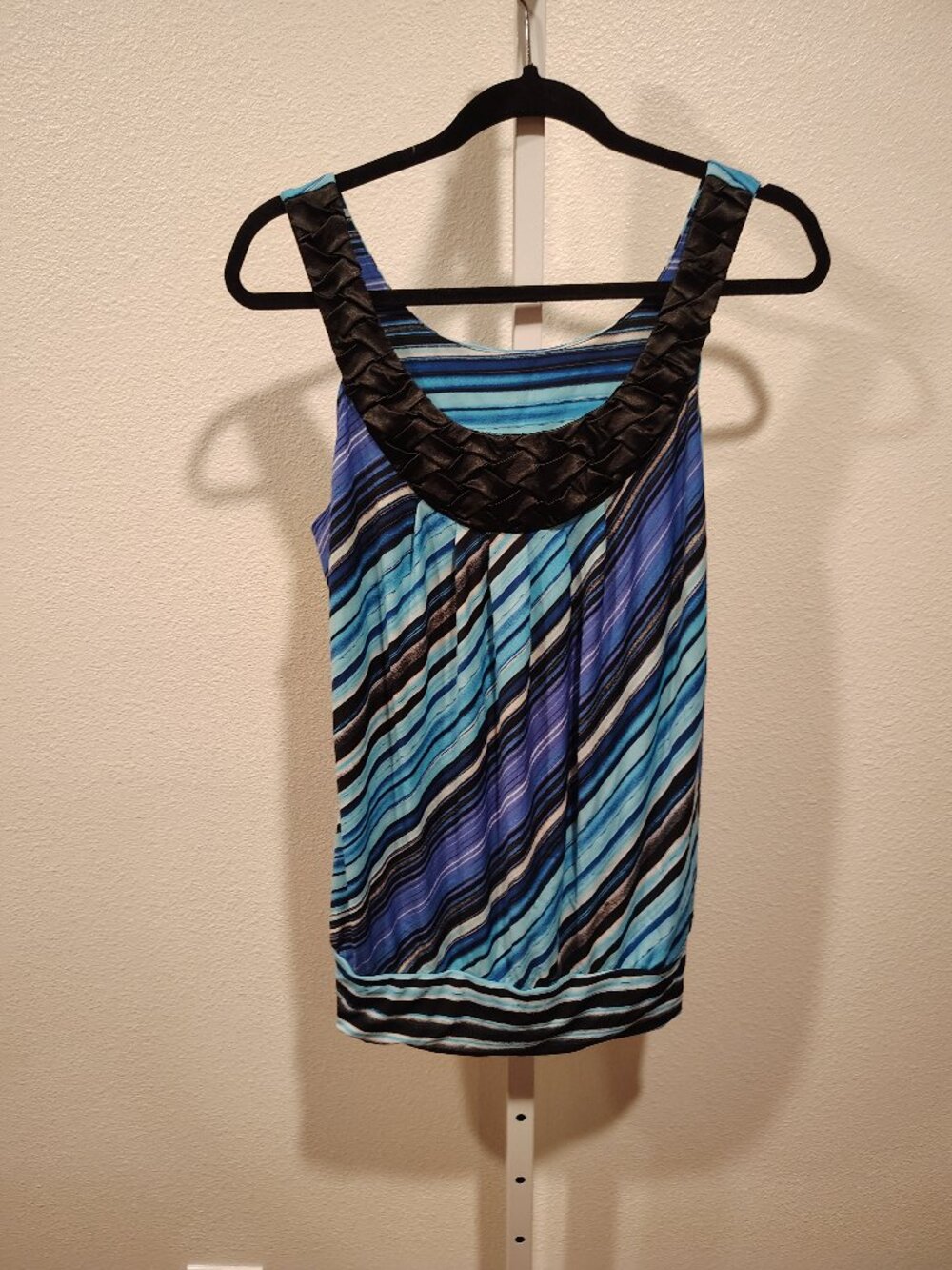 Heart Soul Junior's Top Size XL Sleeveless Y2K Diagonal Abstract Striped Pattern